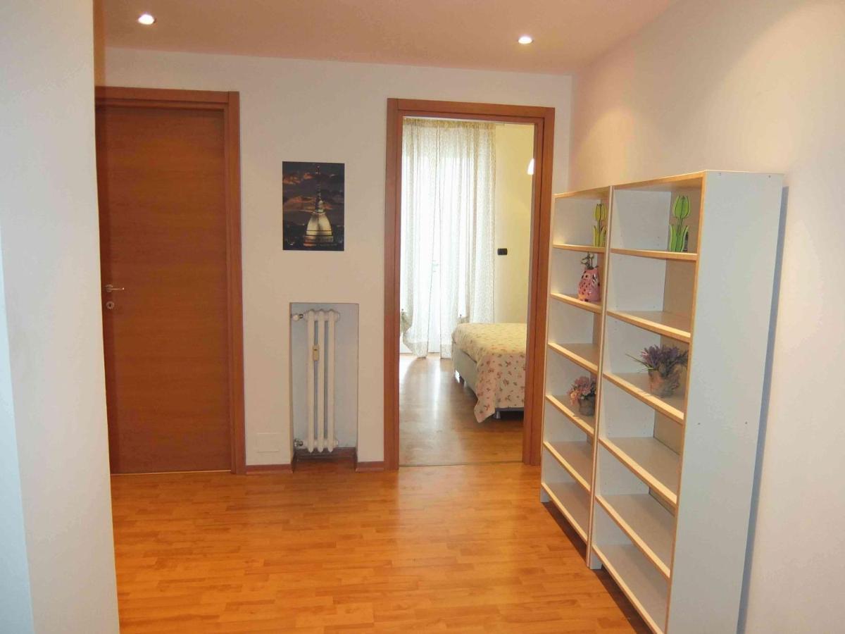 Lungo Po Appartamento Turin Luaran gambar