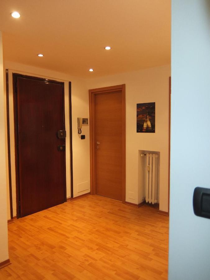 Lungo Po Appartamento Turin Luaran gambar